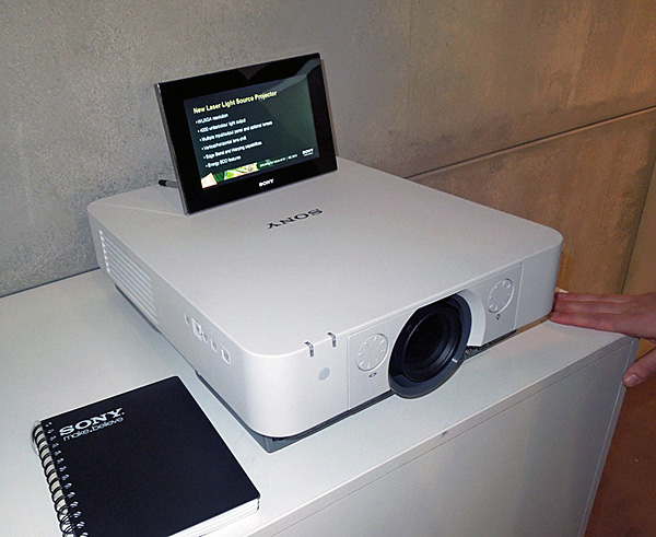 HDTV Expert - Projector Manufacturers Are Going Lamp-Free. But Is It Too Late?