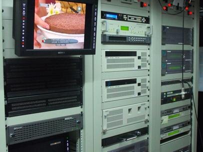 Digital channel 7 racks with a pair of NEC MX-1500 multiplexers in the middle, and the MPEG-4 encoders in the right side, a pair of NEC VC-7010 1-seg at the top, monitors and patcher test in the middle, and a pair of NEC VC-7301 SD/HD