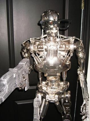 T2's brain processing power is 3D8K per eye, but he 'perceived' it as just 480i with 3D-passive-glasses, I am lucky he spared my life after the test